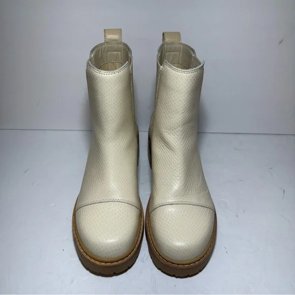 SorelJoan Now Snake Embossed Chelsea
Waterproof Lug Sole Cream Booties Sz 10 - Picture 4 of 16